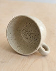 Henkeltasse mit Spots