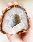 Achat Geode auch Glücksnuss Edelstein Kristall gross in der Hand Shop Hulda