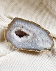 Achat Geode auch Glücksnuss Edelstein Kristall gross beiger HintergrundShop Hulda
