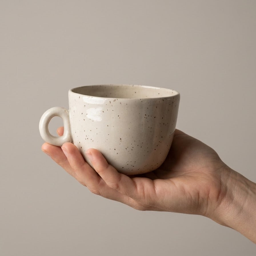 Vanilla cappuccino cup